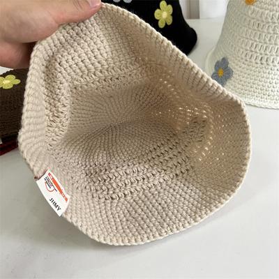 Пряжа ручной вязки шляпа-ведро женская в студенческом стиле с маленькой аппликацией в виде свежих цветов модная шапка-пуловер тренд