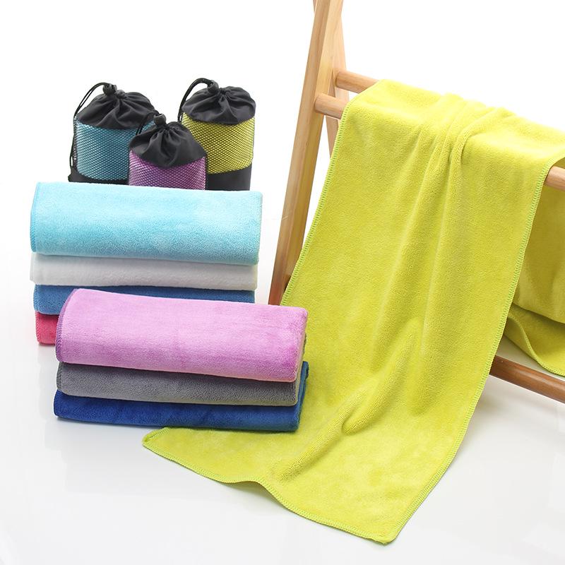 Custom Logo Sports Towel: Sweat Absorbing Towel for Running, Yoga, Gym, and Outdoor Activities.