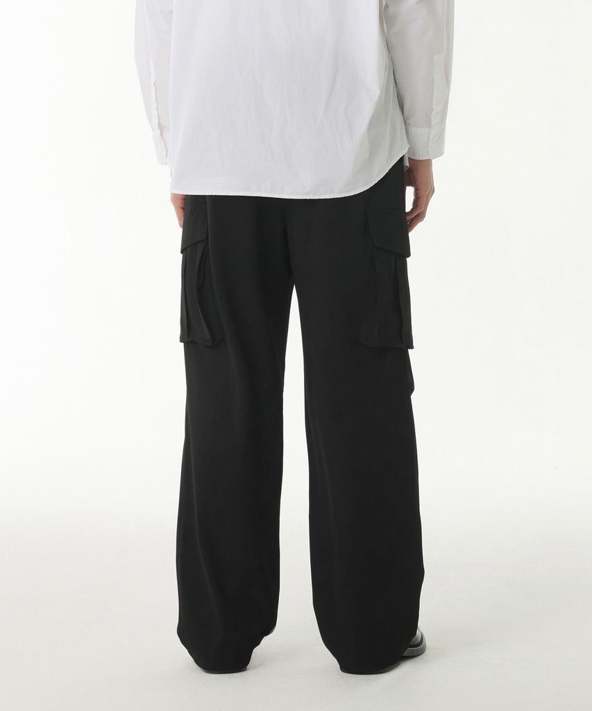 MUSINSA STANDARD Parachute Banding Cargo Slacks [Black]