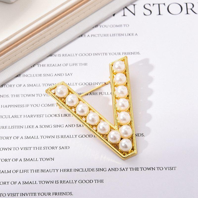 Брошь в классическом стиле, очаровательная брошь, булавка с буквой, модная брошь, модная булавка