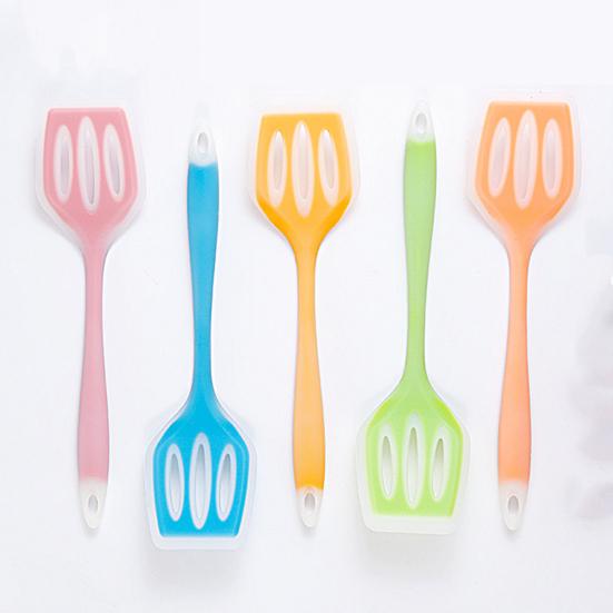 Пищевой силиконовый токарный станок с прорезями и антипригарным покрытием, полый дизайн, кухонная утварь, лопаточка для приготовления пищи