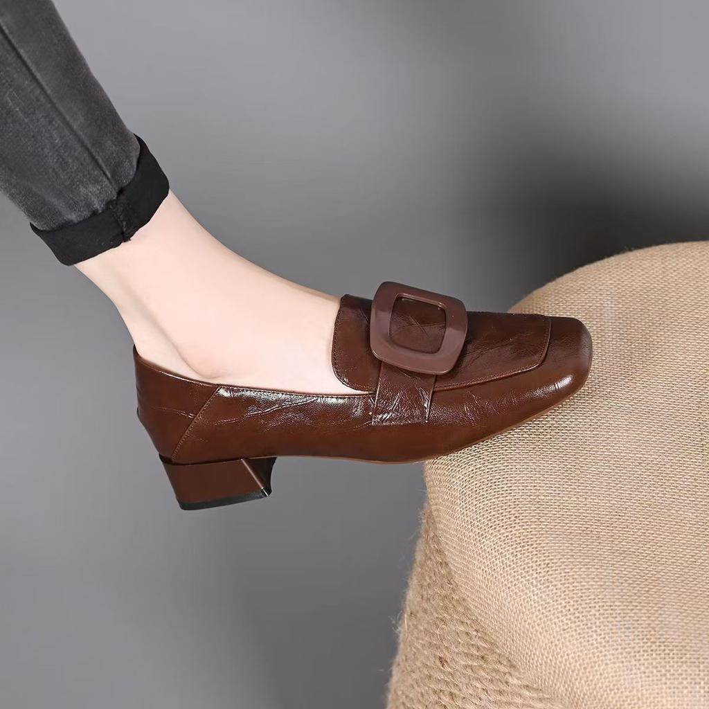 Британские ретро туфли из кожи с квадратным носком 2025 новая удобная и универсальная одинарная обувь два способа носки мягкая кожа мягкая подошва толстый каблук лоферы женские