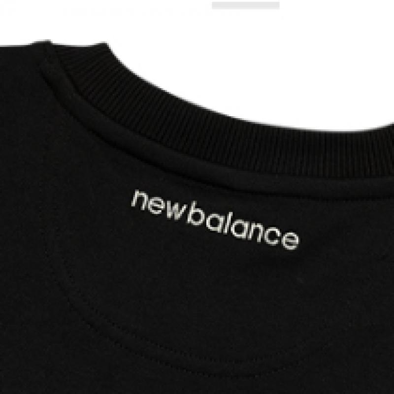 New Balance Uni Essential Small Logo Sweatshirt Nbncf11203 19