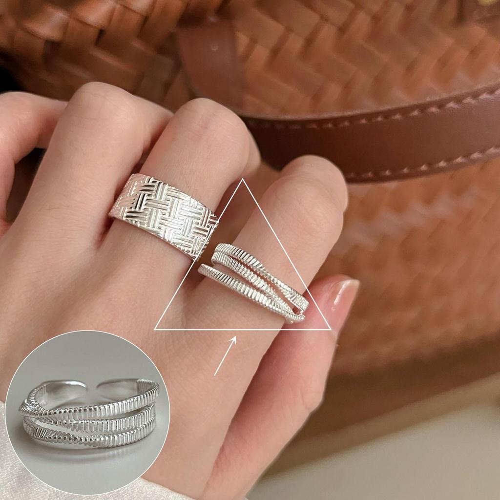 Элегантное посеребренное кольцо S925 светло-голубого цвета с открытым дизайном для женщин - Универсальное, модное и роскошное кольцо на указательный палец.