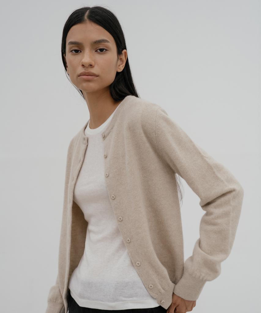 DENOAH Diso Round Cardigan (Beige)