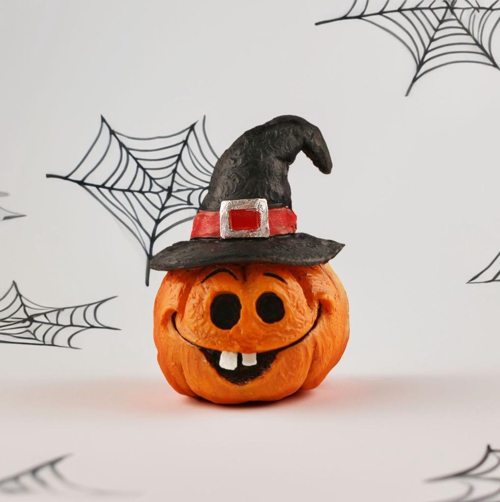 Resin Halloween Scene Decoration With Ghost Mummy Pumpkin Head Wind-up Girl Candle Cross European Style