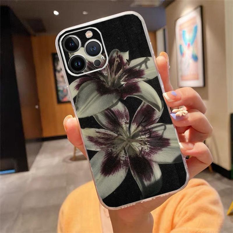Phone Case For iPhone 17 Pro Max 17 Air 16 15 14 13 Pro Max 15 16 Pro 15Plus Lily Flower Silicone Cover