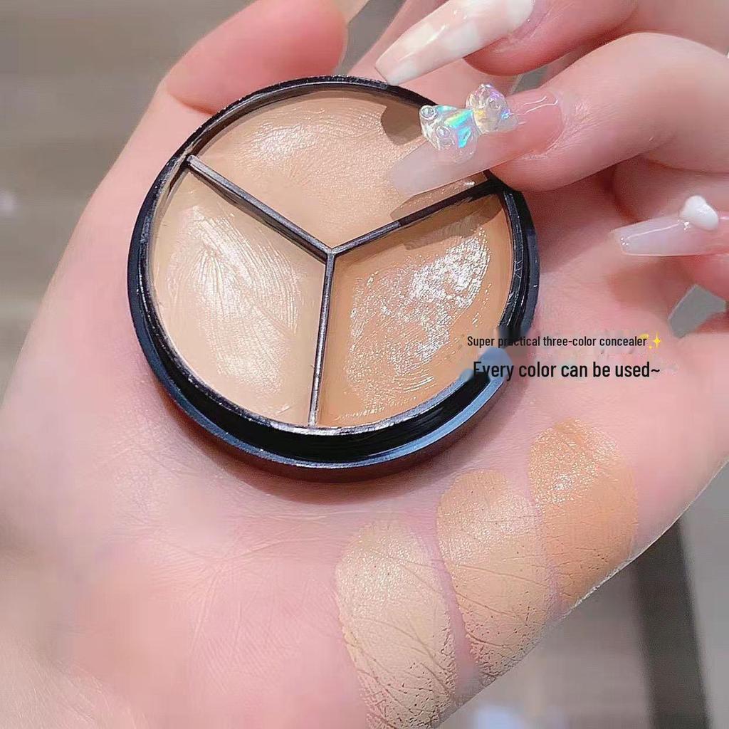 Палитра трехцветных консилеров для точечного покрытия, следов от акне, темных кругов, осветления и контурирования — идеально подходит для визажистов