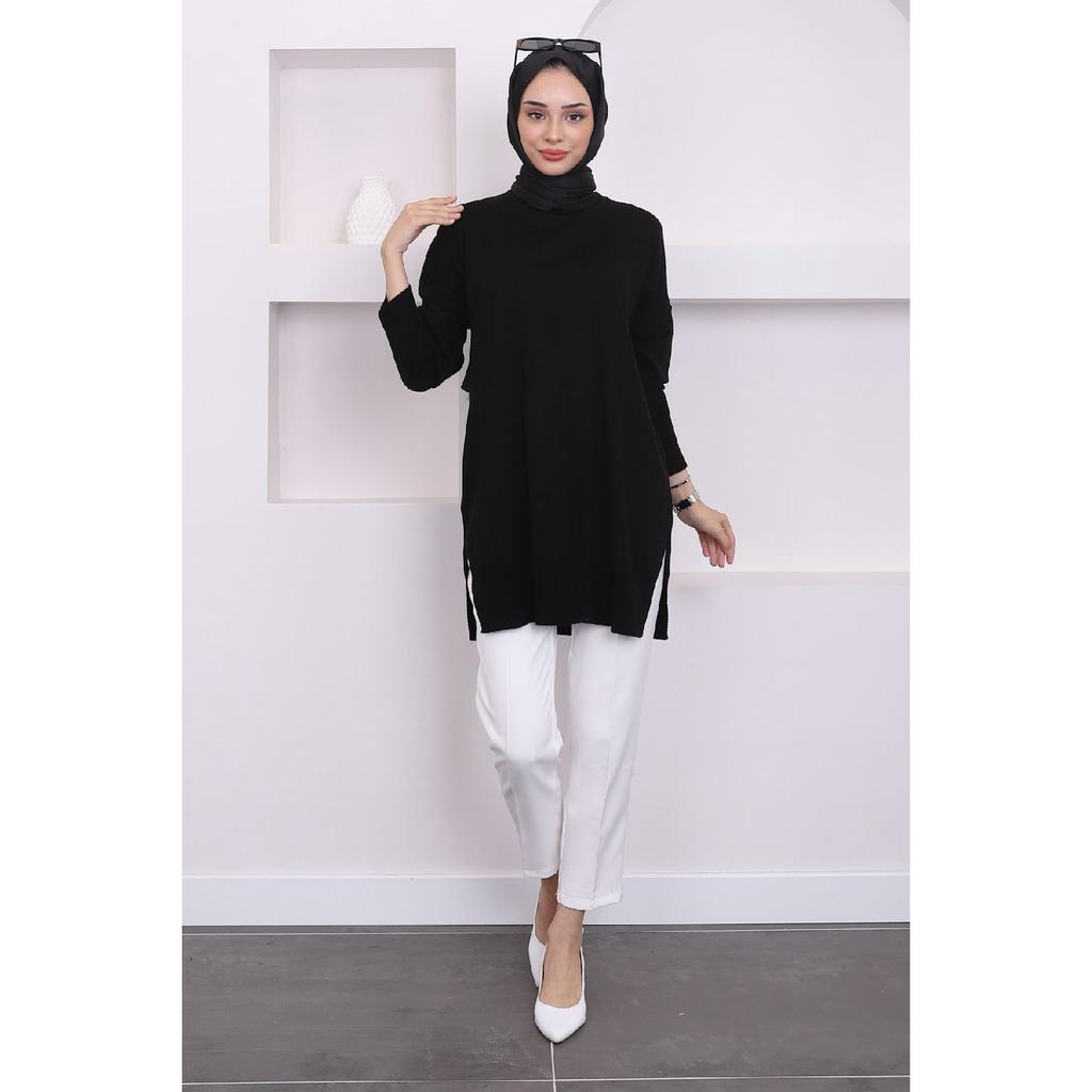 Туника из тонкого мерсеризованного свободного трикотажа темного цвета фуксии с круглым вырезом