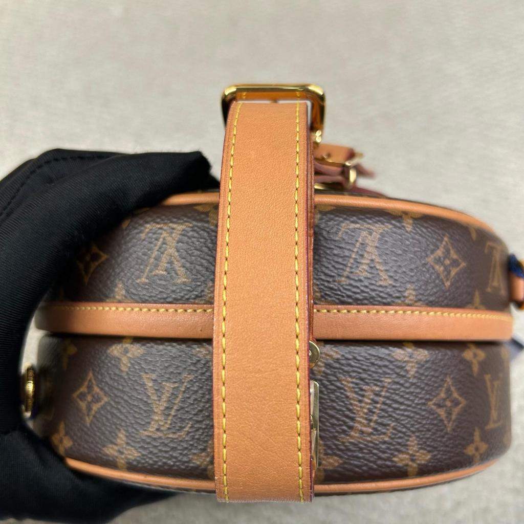[Б/У] Маленькая Шляпная Коробка Monogram Canvas Кожаная Сумка на Плечо Средняя - Очень Хорошее Состояние #1PWMWUP