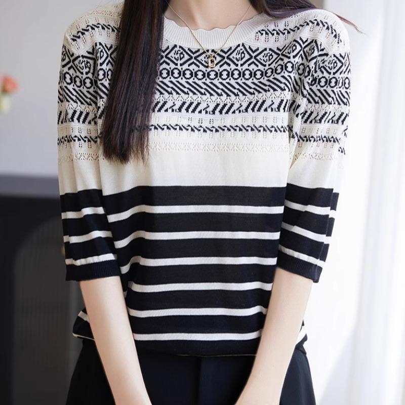 A New French Design Striped Color-blocking Round-neck Mid-sleeved T-shirt for Women's Summer, A Fashionable, Casual and Elegant Pullover