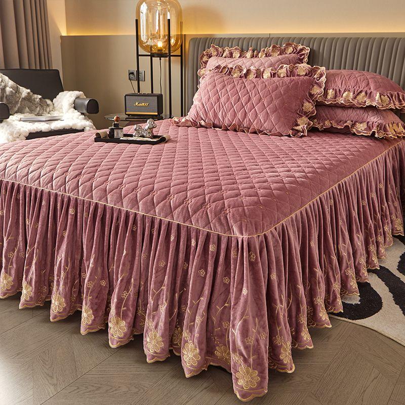 3 предмета Однотонный Светло-бежевый Дружелюбный Многослойный Стеганый Комплект Юбки для Кровати с Высокой Кружевной Отделкой, 1 шт. Юбка для Кровати + 2 шт. Наволочки