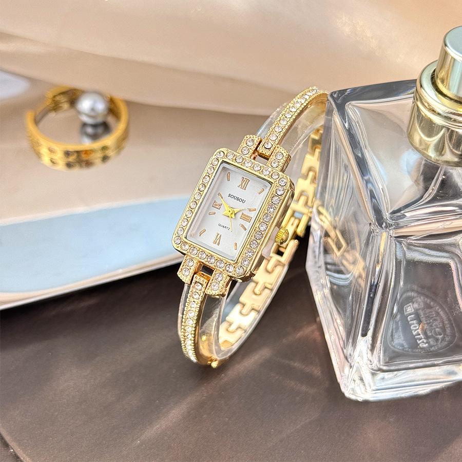 Alloy Bracelet Watch Square Medieval Exquisite Quartz Watch Women's Light Luxury Watch