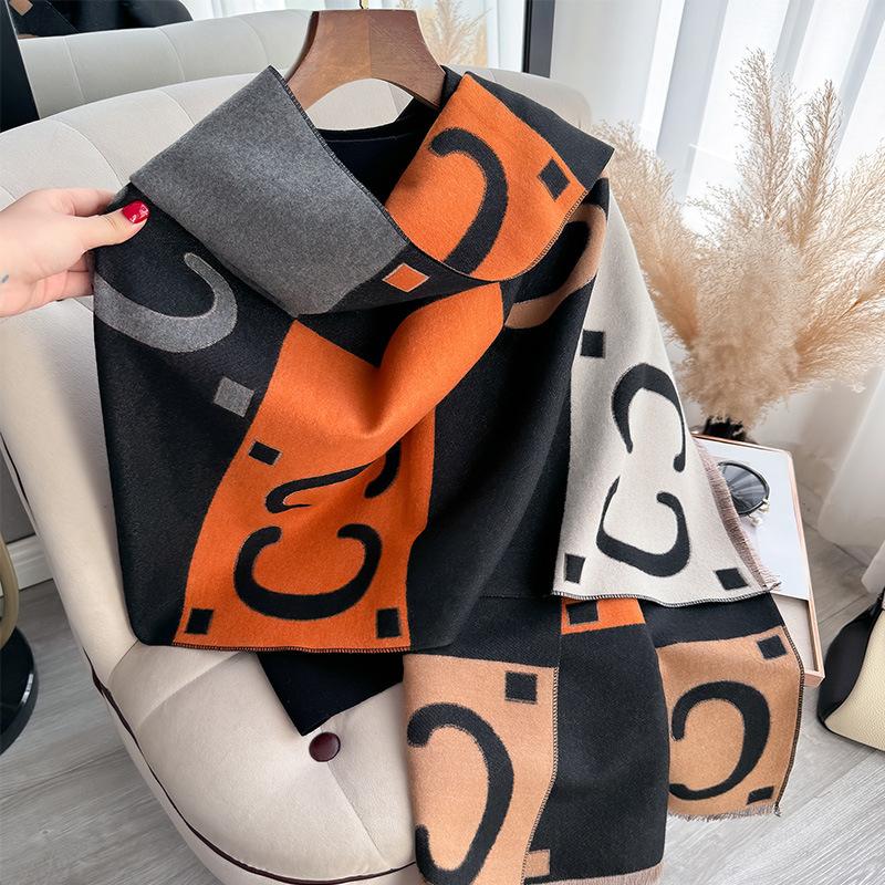 Fashion Color Matching Alphabet Imitation Cashmere Scarf, Versatile In Autumn And Winter, Thickened Fringed Shawl, Warm Scarf, Advanced Sense