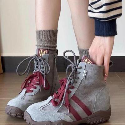 Нишевые женские кроссовки хайтопы с увеличением высоты на 6 см для осени/зимы 2025