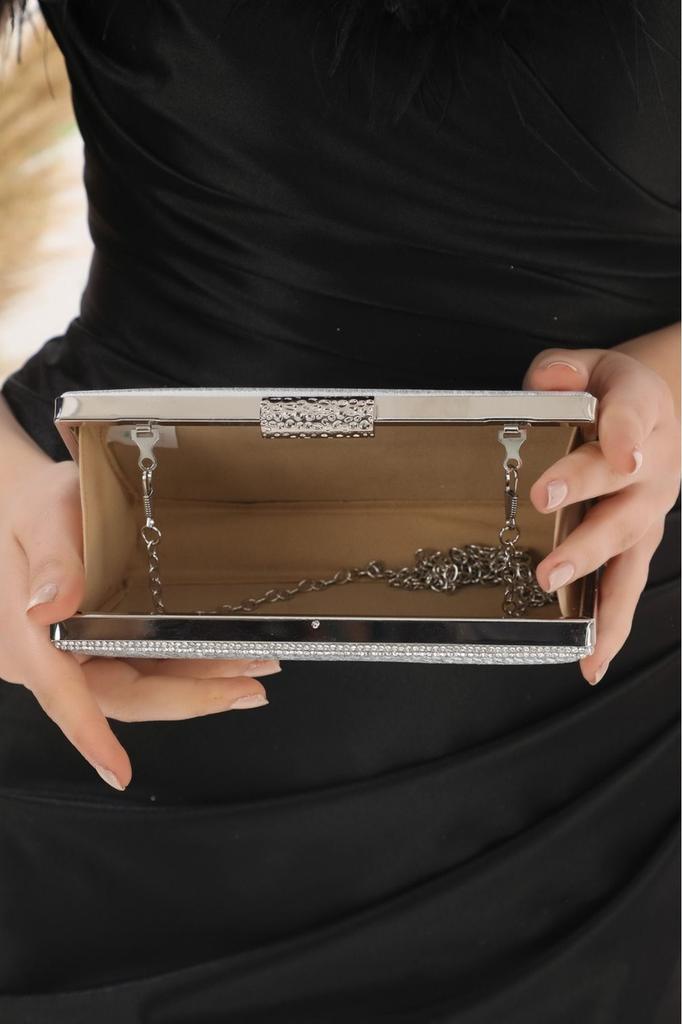 Women's Stylish and Useful Evening Dress Bag Silver Color Glass Stone Chain Strap Evening Dress Portfolio Clutch Women's Evening Bag
