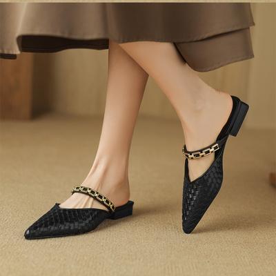 Тапочки, мюли, сандалии, летняя женская обувь 2024 года, на низком каблуке, роскошная женская домашняя одежда, элегантные вечерние туфли в корейском стиле с ремешком на пятке, металлические цепи