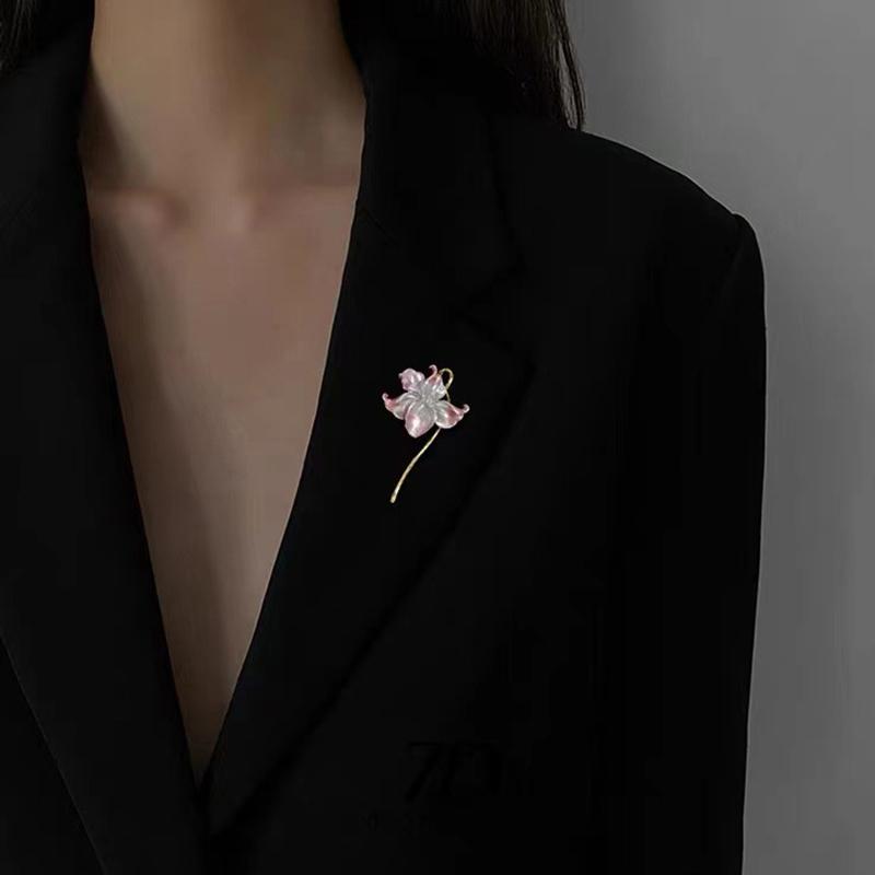 Стиль Темперамент Чувство Водяная лилия Эмаль Цветок лилии Броши Для Женщин Свадьбы Банкет Офис Брошь Булавки Подарки