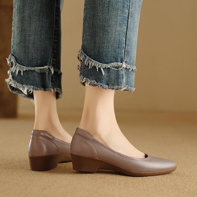 Мягкие и удобные туфли из овчины для бабушки, толстый каблук, средний каблук, рабочая обувь, круглый нос, легкий нос, одинарные туфли