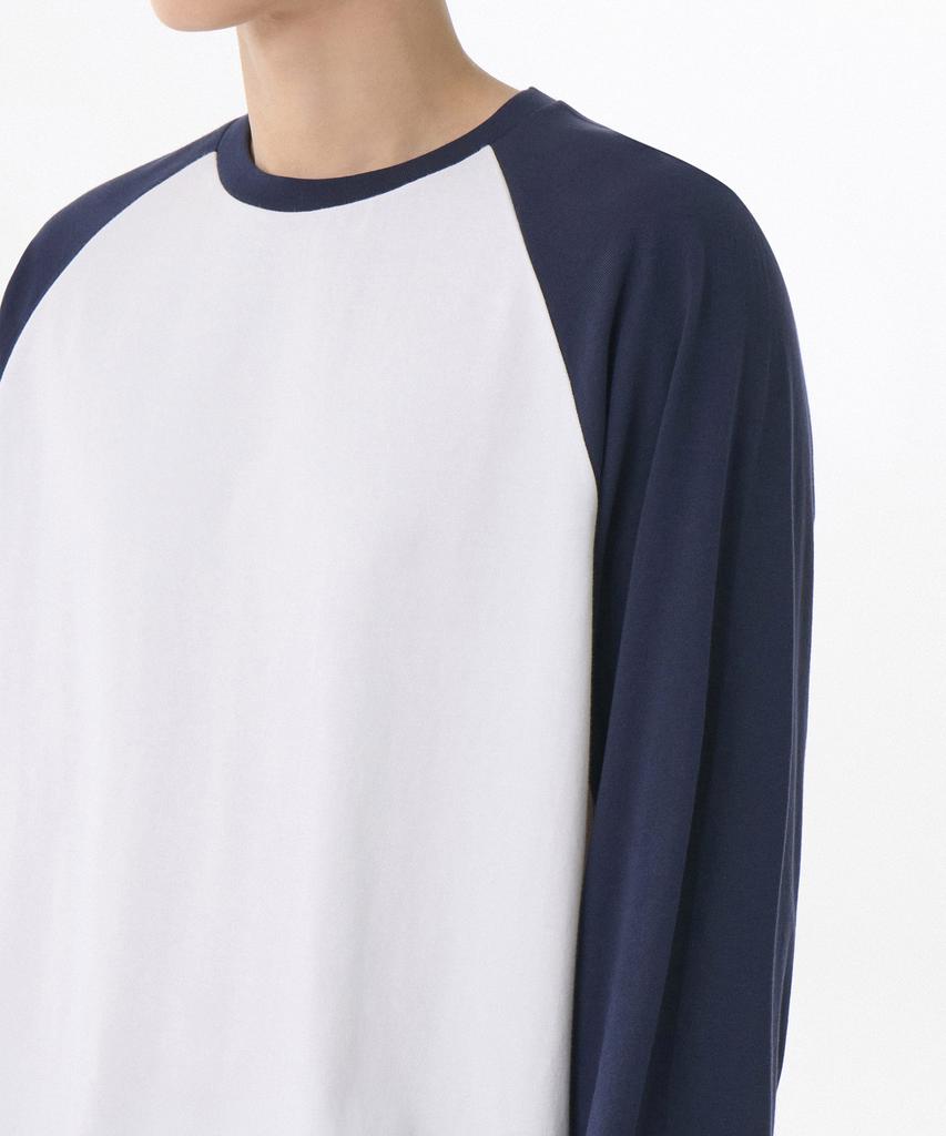 MUSINSA STANDARD Relaxed Rib Cuff Raglan Long Sleeve T-Shirt [White/Navy]