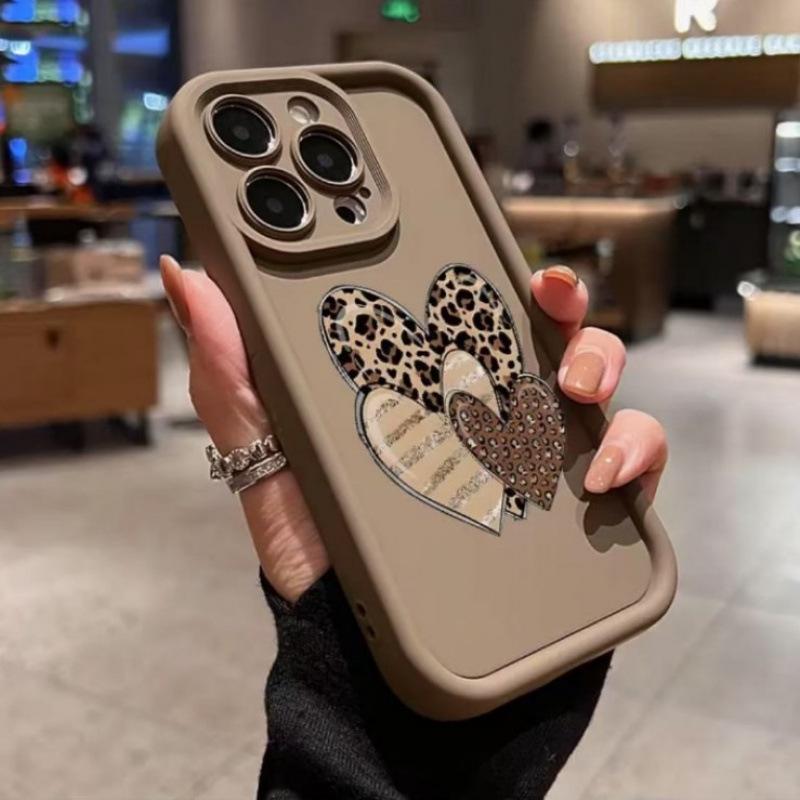 Чехол с принтом леопарда в форме сердца для iPhone 17 Pro Max, 16, 15, 14, 13 - Подходит для разных стилей (Японский, Корейский, Европейский, Американский)