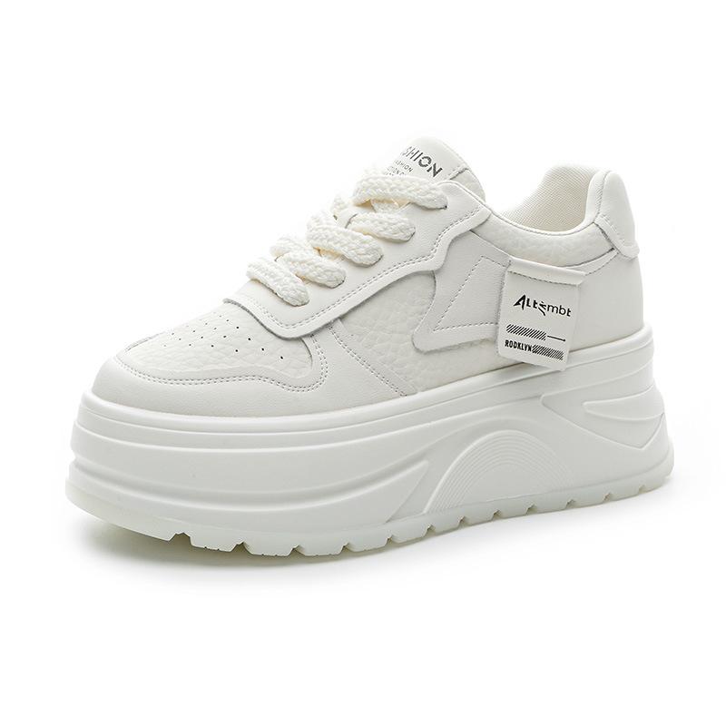 2025 весна маленькие белые туфли женские толстая подошва увеличивающие рост маленький размер увеличивающие рост спортивные женские туфли повседневные туфли на платформе маффин