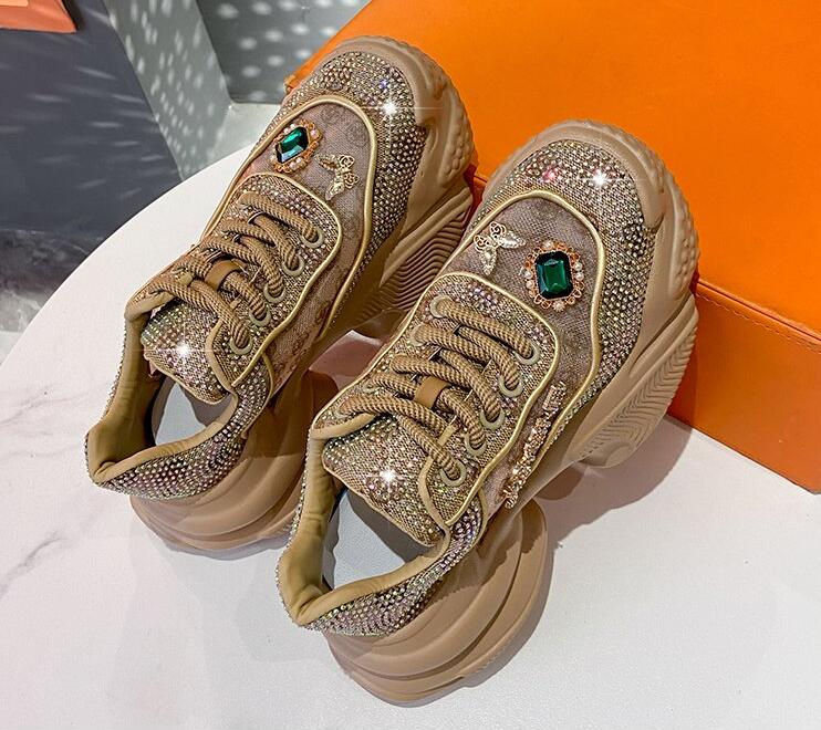 Новые женские туфли на платформе 2024 года, кристальные туфли на толстой подошве белого и серебристого цвета, блестящие кроссовки с кристаллами, трендовые повседневные кроссовки