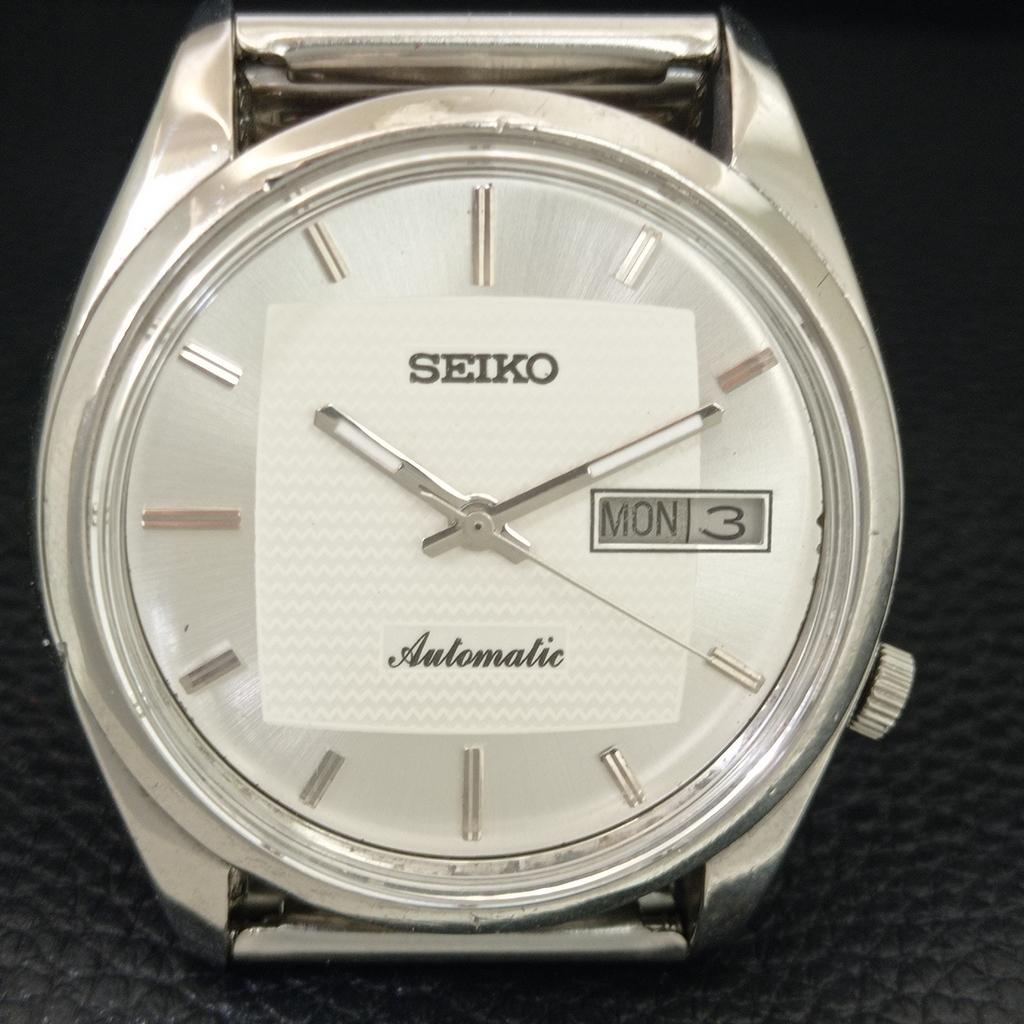 VINTAGE SEIKO AUTOMATIC 7009A JAPAN MENS SILVER COLOR DIAL WATCH a708589-1