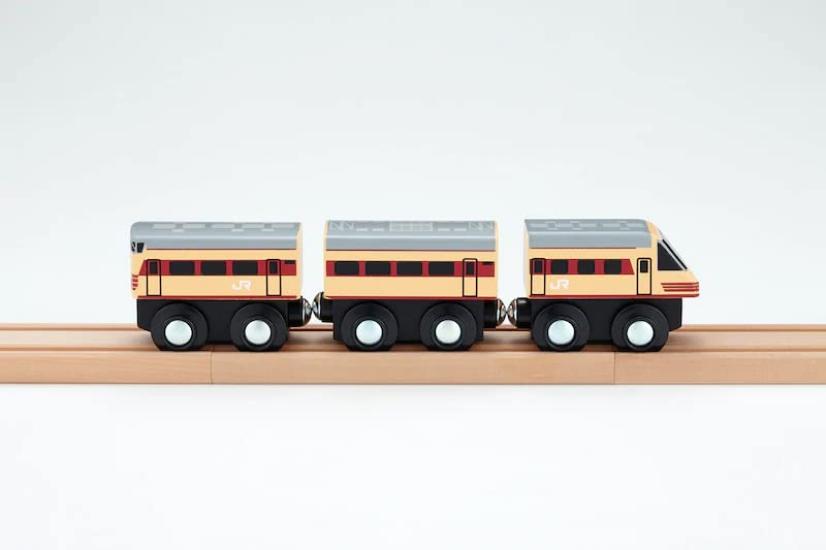 Popondetta Moku TRAIN 022 485 Series Raicho MOK-022 Wooden Train Rail Toy Train Car for Ages 3 and Up