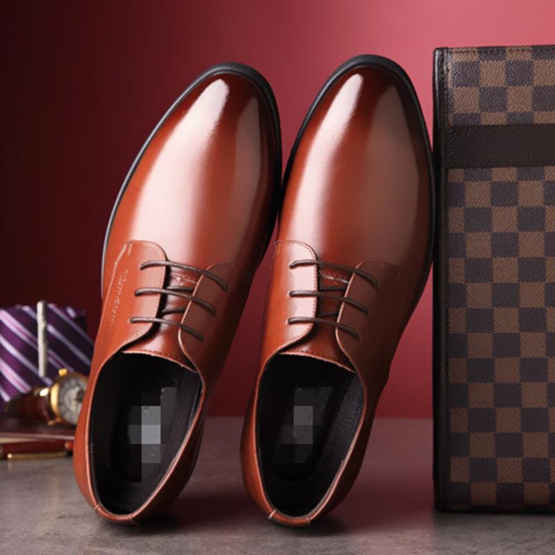 Новые мужские кожаные туфли, модные деловые летние мужские туфли, черные повседневные черные туфли с круглым носком, мужские туфли