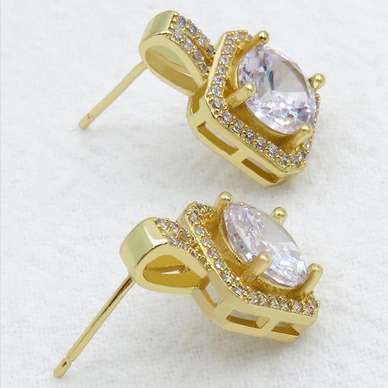 Серьги French Light Luxury Zircon. Милые и высококачественные серьги для женщин. Модные и универсальные серьги с эффектом выцветания.