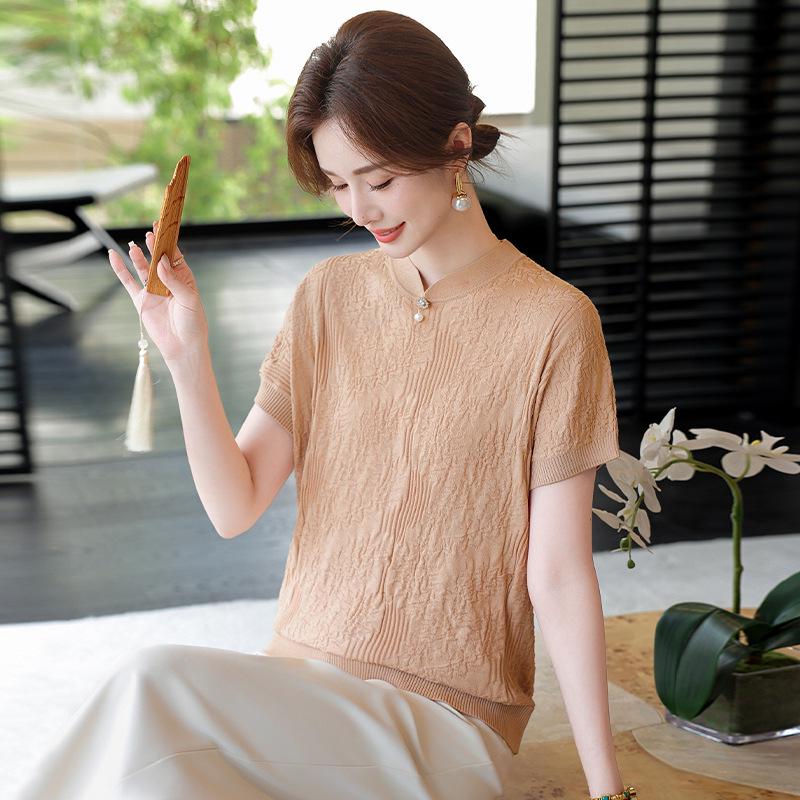 Elegant Textured Knit Short-Sleeve T-Shirt for Middle-Aged and Elderly Women 2026