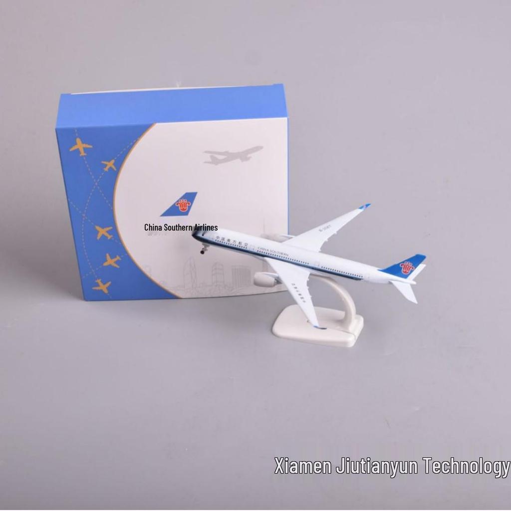 Модель самолета Airbus A380 авиакомпании China Southern Airlines, 18 см, из сплава