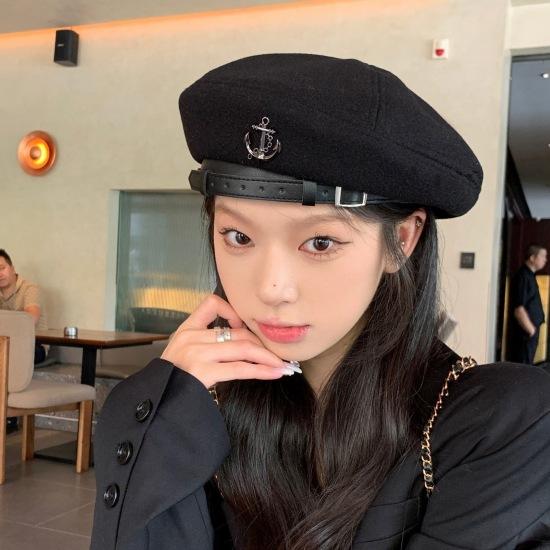 College style beret female autumn and winter retro literary octagonal hat ins Internet celebrity face small flat top painter hat