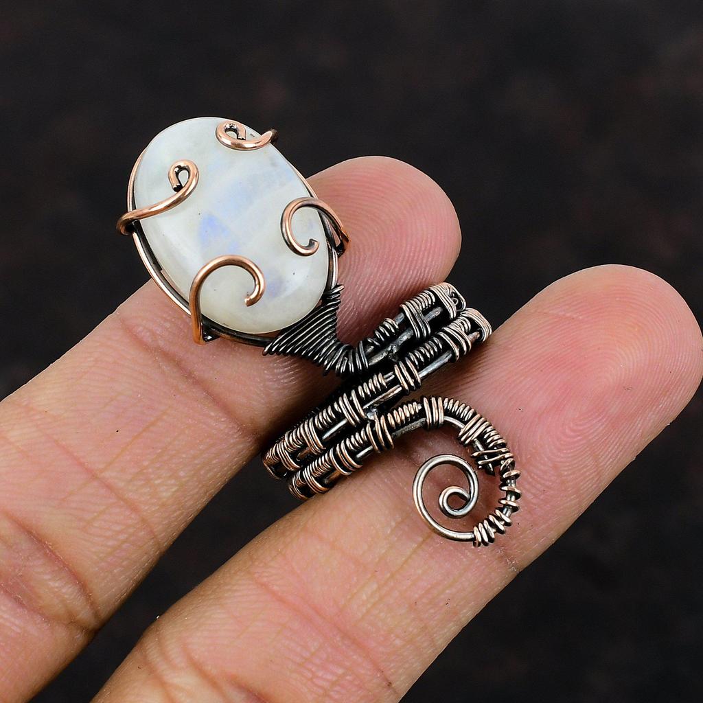 Кольцо с радужным лунным камнем Медная проволока Кольцо с драгоценным камнем Регулируемое кольцо Медные украшения ручной работы Дизайнерское кольцо для подарка Ювелирные изделия в проволочной упаковке