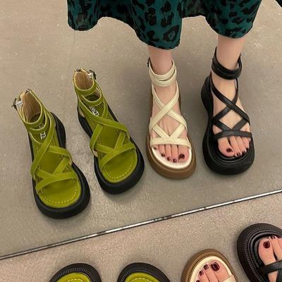 Мода Лето 2025 Женские Новые Туфли с Открытым Носком Модные Повседневные Сандалии Толстый Каблук Женские Сандалии Плоские Римские Туфли Простые удобные