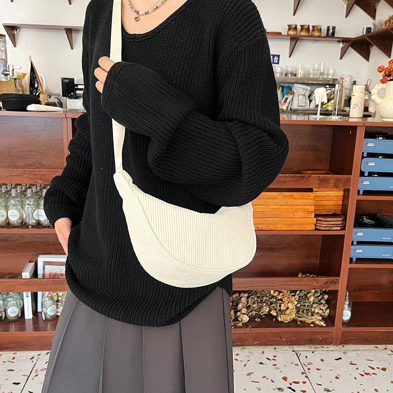 Corduroy Dumpling Bag 2024 New Versatile Messenger Shoulder Adjustable Casual Messenger Bag Women's Autumn and Winter