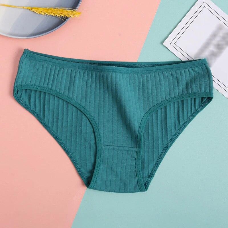 Удобные и простые однотонные бесшовные трусы в полоску для девочек большого размера из хлопка с внутренней заниженной талией