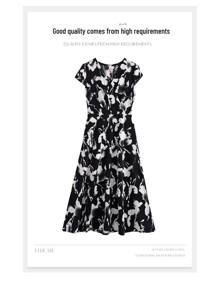 Летнее платье с цветочным принтом больших размеров - короткий рукав, подчеркнутая талия, тонкий фасон