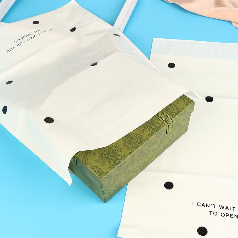 Набор из 10 самозапечатывающихся пакетов из полиэтилена большой вместимости, водонепроницаемая экспресс-упаковка, дизайн с мультяшными розовыми бабочками, для офисной почты и посылок