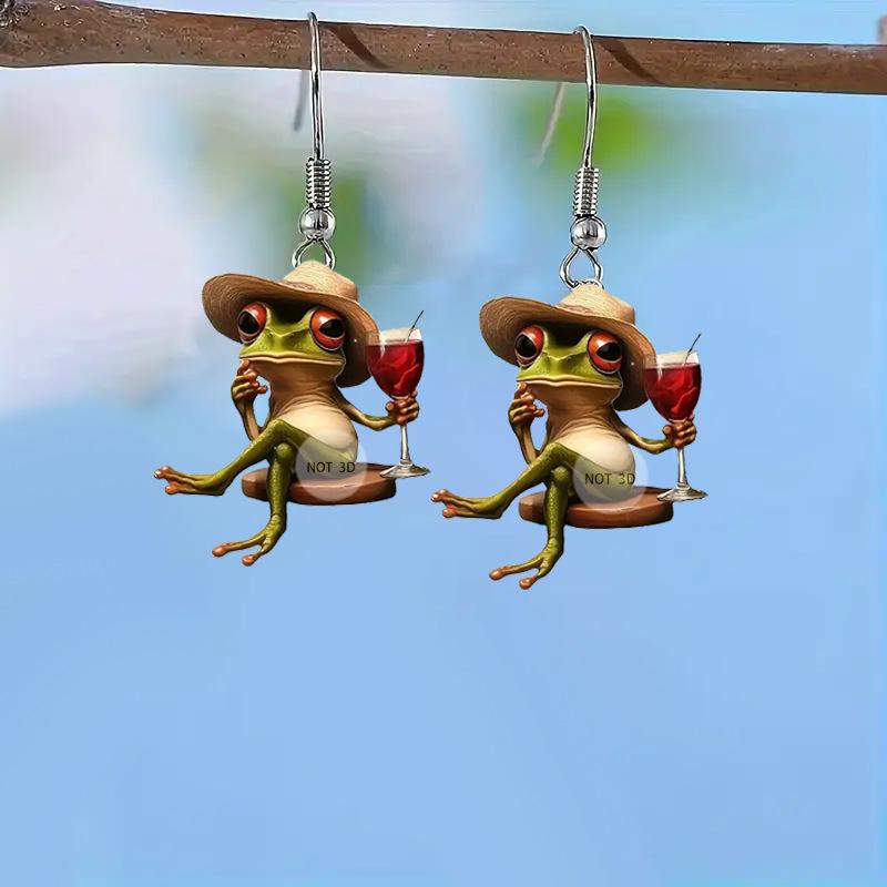 Уникальные серьги в виде лягушки и бокала вина