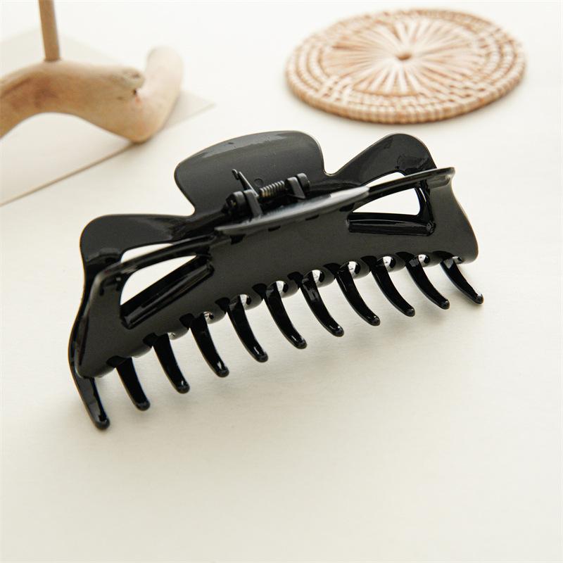 2023 Large Grab Clip with High Hair Volume for Women In South Korea White Hair Grab Thick Hair Clip Back Head Shark Clip Jewelry