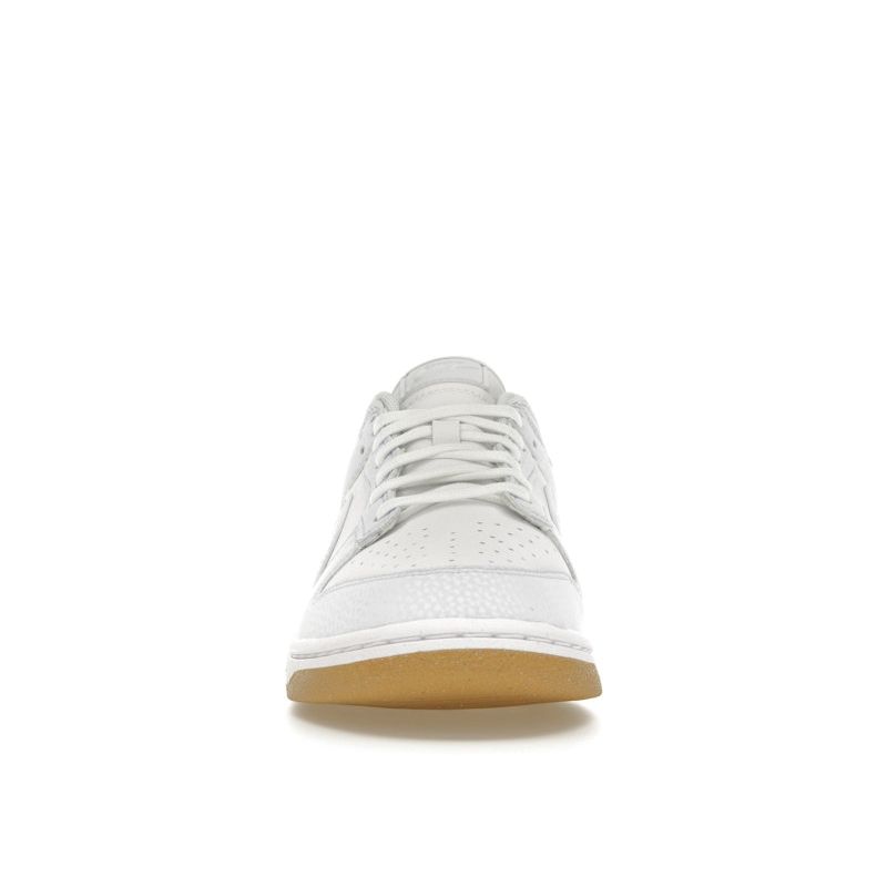 Nike Кроссовки женские Dunk Low Next Nature Football Grey Gum White Gum-Light-Brown FN6345-100