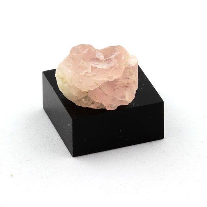 Pierres et Minéraux. Fluorite Rose. 21.40 ct. Massif du Mont-Blanc, France.