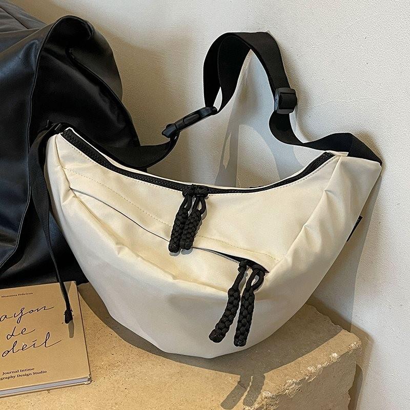 Trendy Gender-neutral Dumpling Bag For Women Stylish Casual Shoulder Bag In Soft Fabric