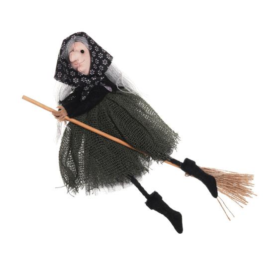 Маленькая кукла ведьма на Хэллоуин, подвесное украшение ведьма, декоративная фигурка летающей ведьмы на метле для декора дома, кухни, дерева, для помещений и улицы