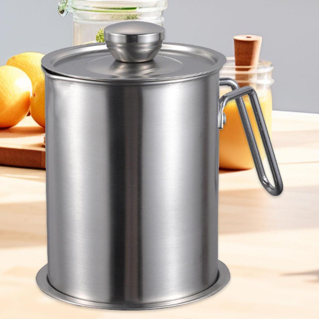Grease Can with Strainer with Dustproof Lid Kitchen Oil Container Can 304 Stainless Steel Easy Grip Handle Kitchen Oil Keeper