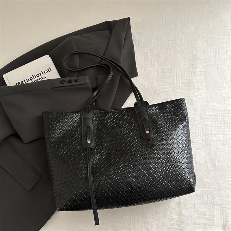 Retro Woven Large-capacity Bag Women's 2025 Autumn New Korean Version Fashion Tote Bag Versatile Underarm Bag Shoulder Bag