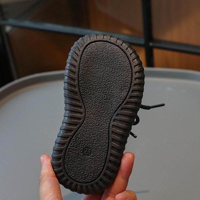 Осенняя новая сверхлегкая детская обувь, корейская версия детской повседневной обуви, модная маленькая кожаная обувь для мальчиков, обувь на мягкой подошве для маленьких девочек