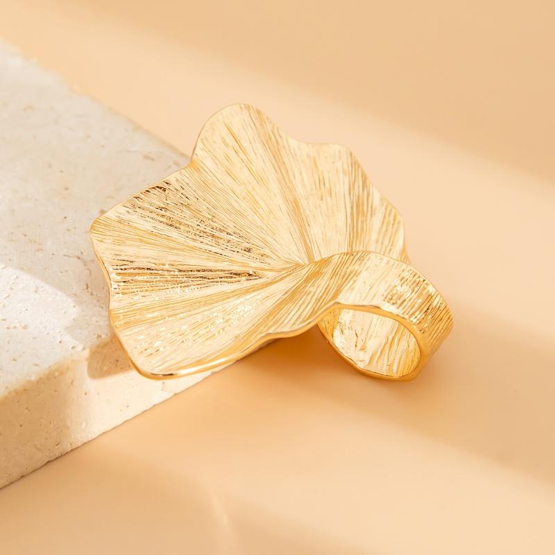 Кольцо в виде листа гинкго для женщин и мужчин, модный тренд, классическое металлическое плиссированное кольцо на палец в виде листа, панк-вечеринка, ювелирное изделие